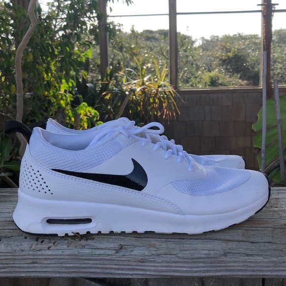 Nike Shoes - Nike Airmax